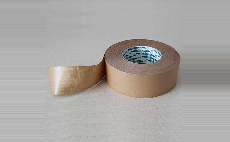 原裝進(jìn)口日本菊水增韌無紡布牛皮紙膠帶，夾筋牛皮紙膠帶，易操作,具有布基膠帶同等抗拉強(qiáng)度，比用布膠帶效率高